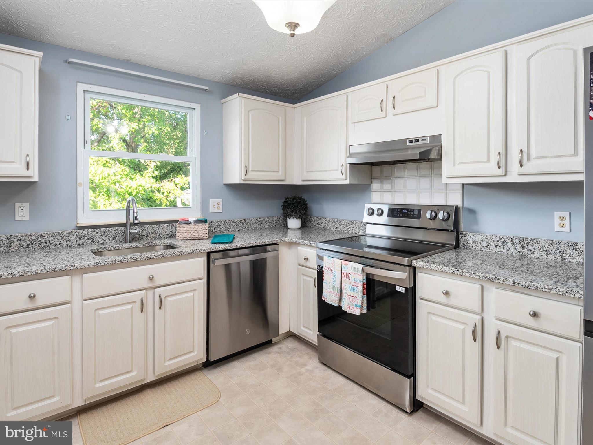 282 Raintree Drive Arnold, MD 21012 - Photo 10 of 44 Gallery Image 10