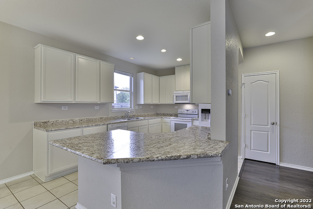 500 Granite Mist Universal City, TX 78148 - Photo 5 of 22