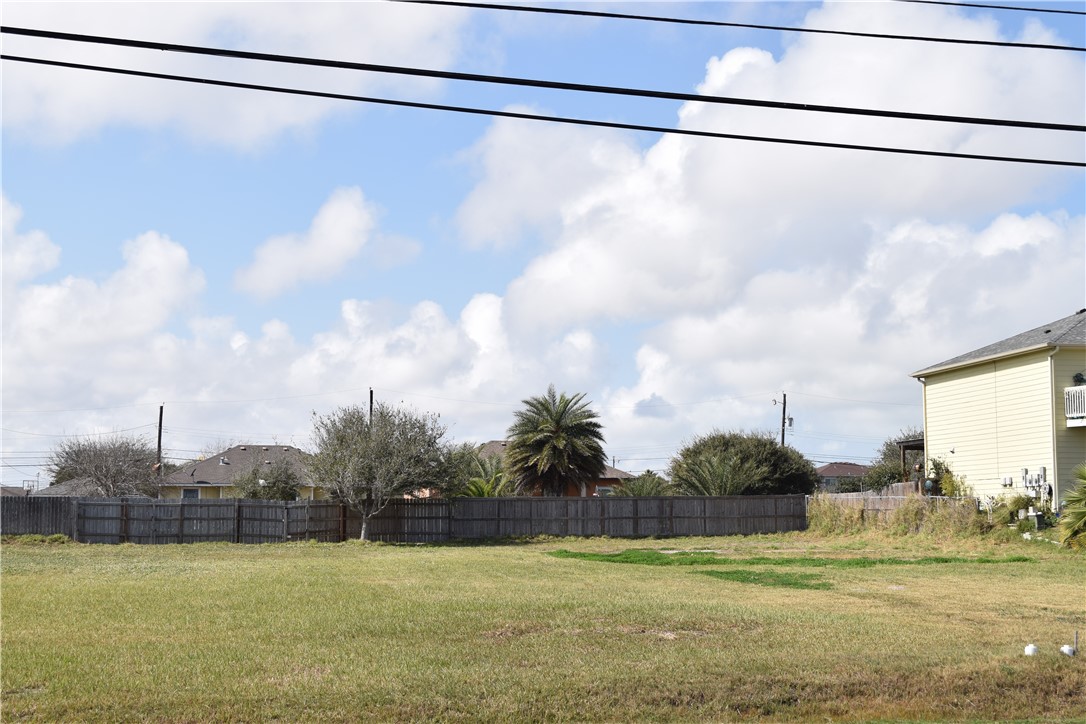 1214 Laguna Shores Road Corpus Christi, TX 78418 - Photo 2 of 7 a view of a city