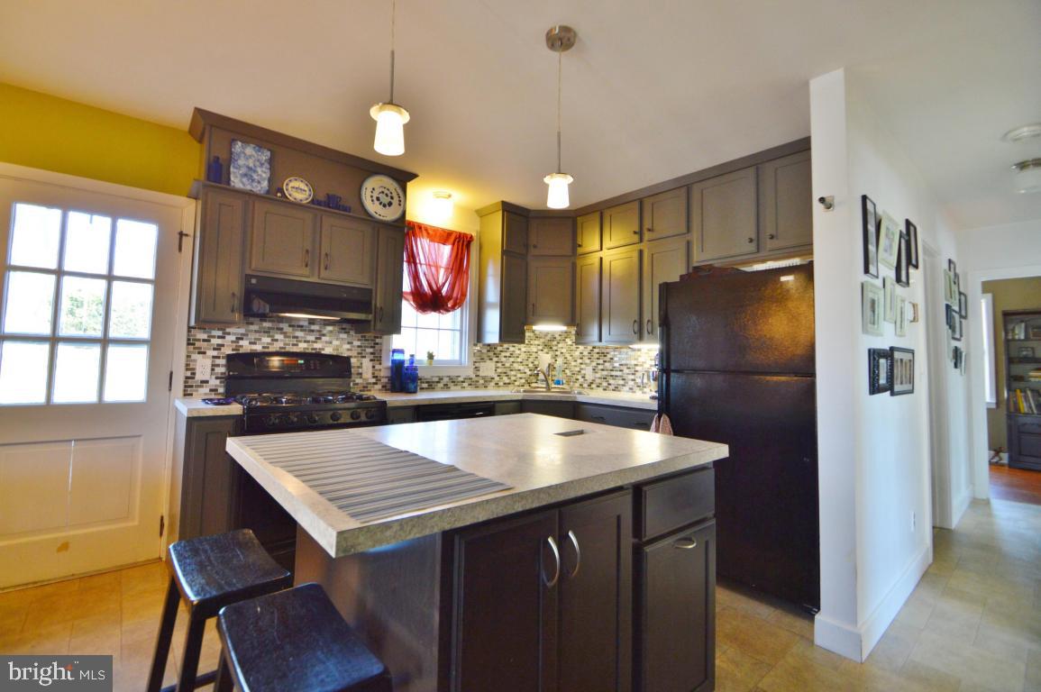 512 Rambler Road Manheim, PA 17545 - Photo 8 of 32 Gallery Image 8