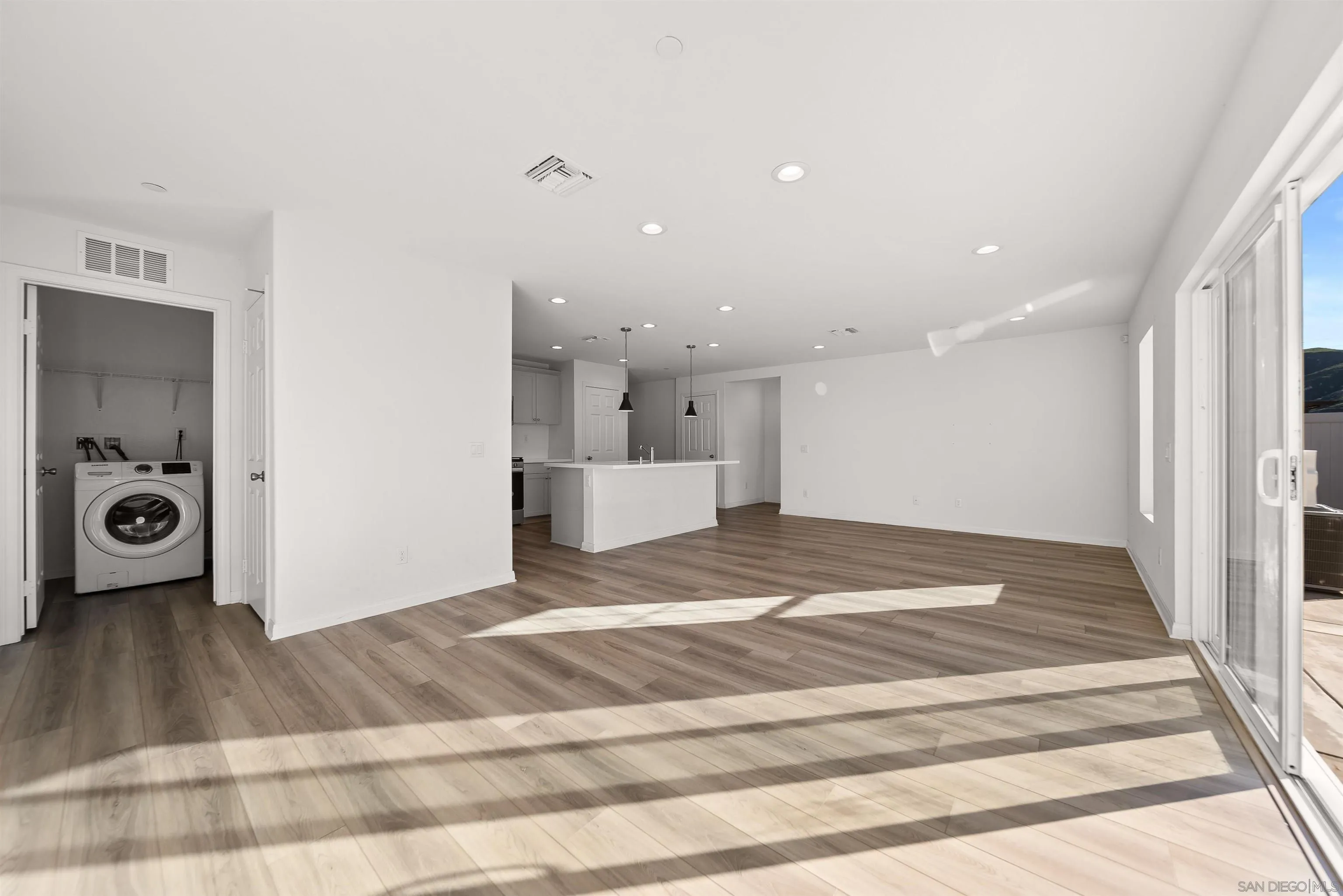 20075 Sanquinella Circle Riverside, CA 92507 - Photo 4 of 19