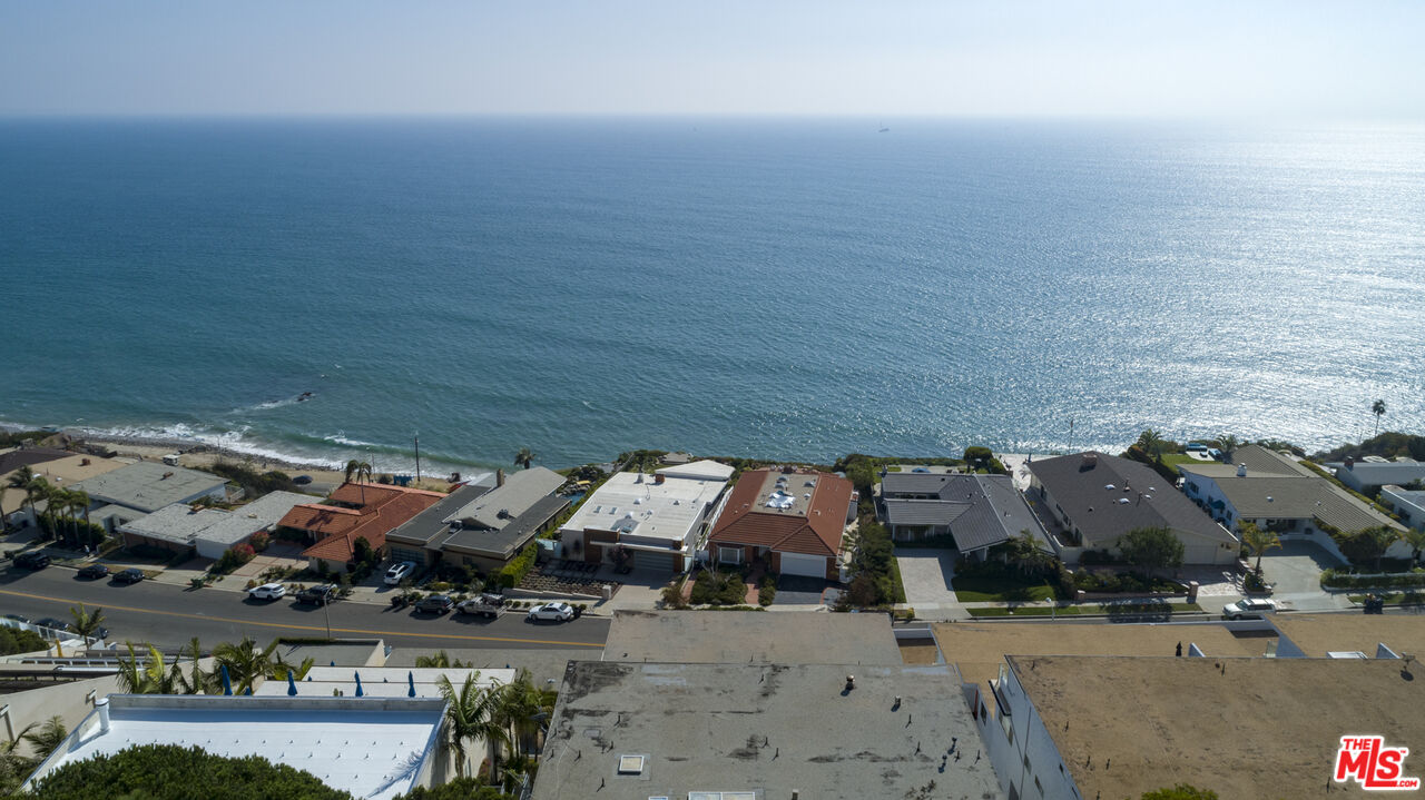 18147 Coastline Drive, Unit 6 Malibu, CA 90265 - Photo 24 of 26