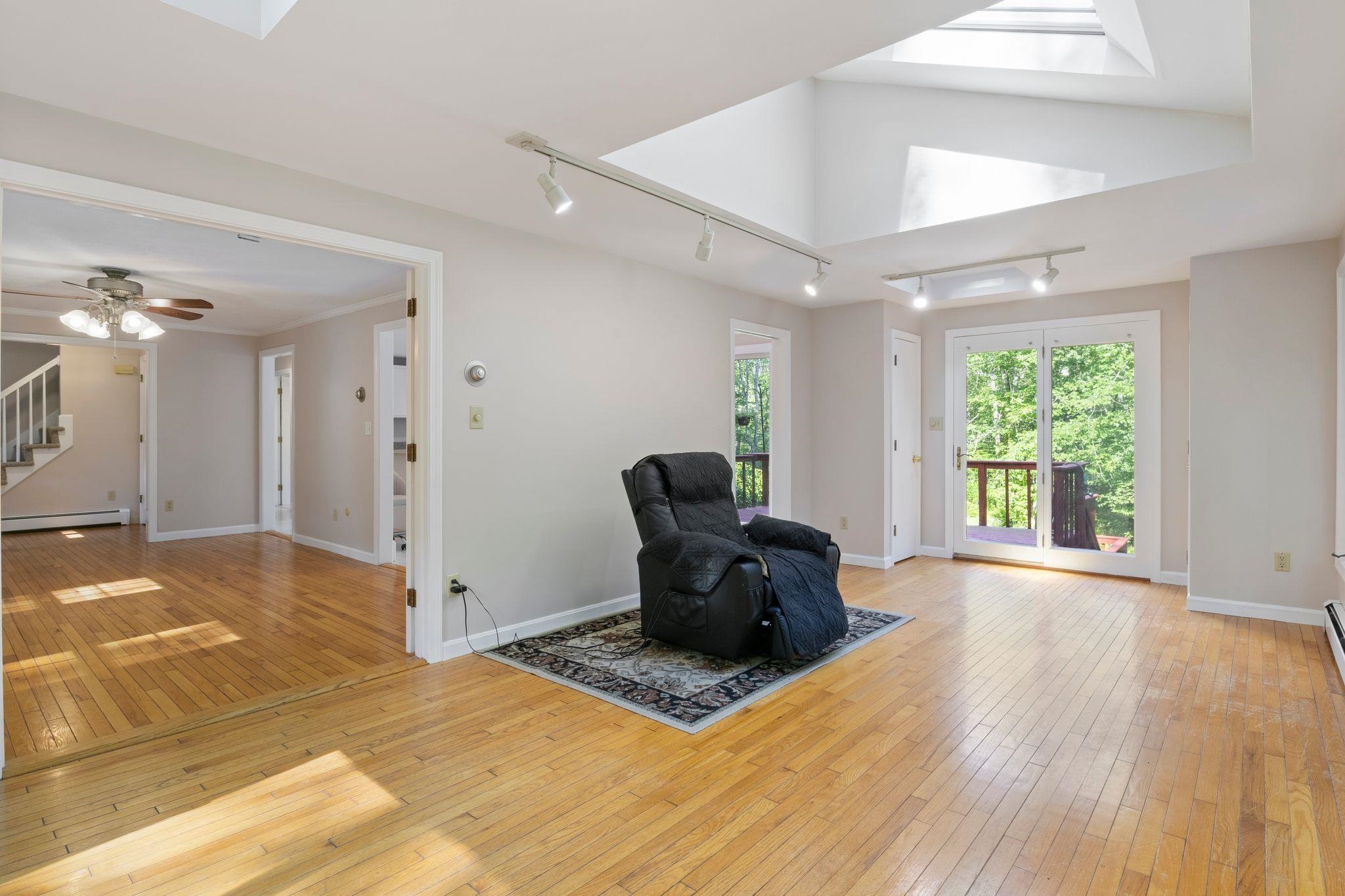 46 Woodridge Road Durham, NH 03824 - Photo 12 of 60