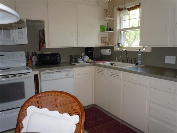217 Prentice Street Springfield, MA 01104 - Photo 8 of 16