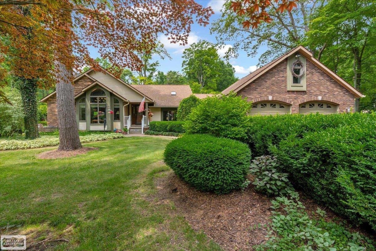 3171 Abbottsford Road North Street, MI 48049 - Photo 2 of 60