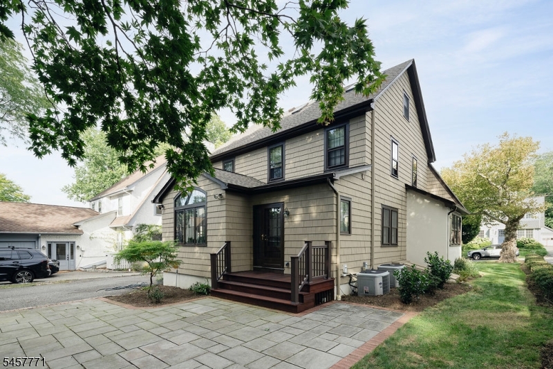 129 Tulip Street Summit, NJ 07901 - Photo 6 of 8 Gallery Image 6