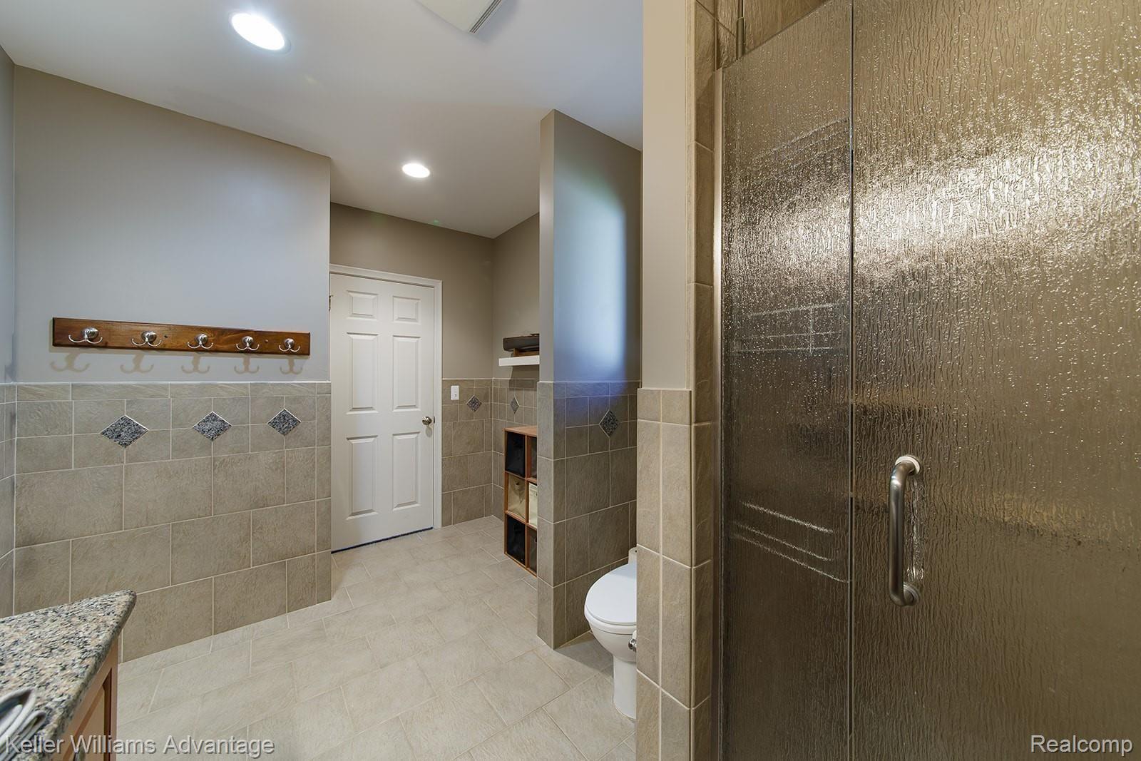 33365 Raphael Road Farmington, MI 48336 - Photo 42 of 56 Raphael_33365_PoolBathroom_02.jpg
