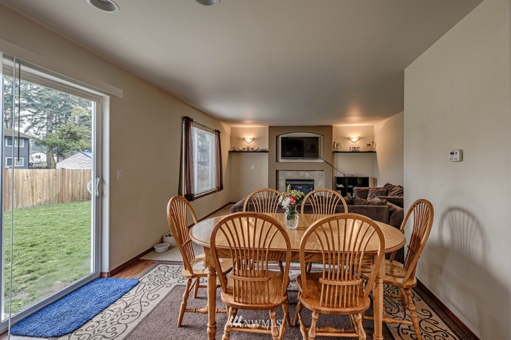 2430 Southwest Navigator Loop Oak Harbor, WA 98277 - Photo 5 of 17 Gallery Image 5