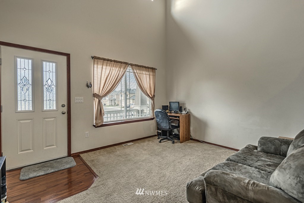 2430 Southwest Navigator Loop Oak Harbor, WA 98277 - Photo 6 of 17 Gallery Image 6