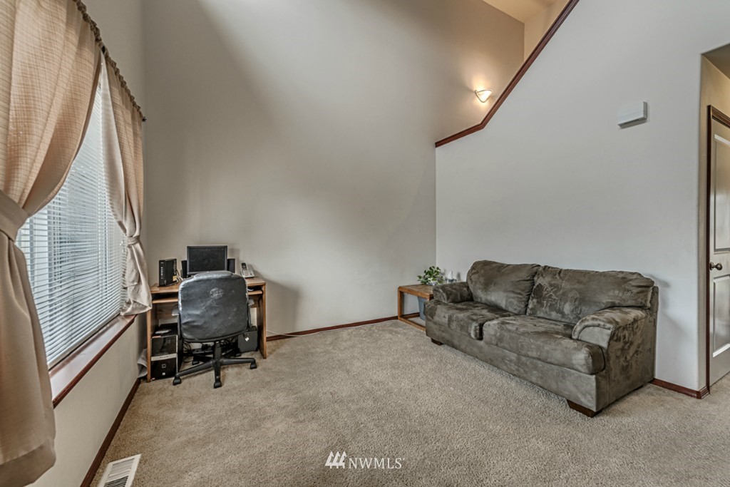 2430 Southwest Navigator Loop Oak Harbor, WA 98277 - Photo 7 of 17 Gallery Image 7