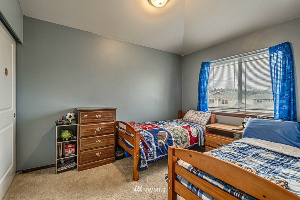 2430 Southwest Navigator Loop Oak Harbor, WA 98277 - Photo 10 of 17 Gallery Image 10