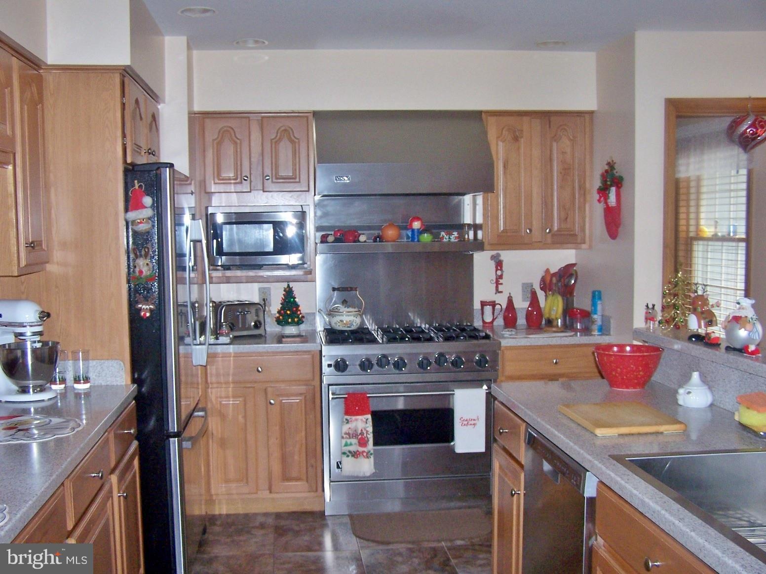 2395 McDowell Road Bridgeville, DE 19933 - Photo 22 of 76 Stainless steel appliances.