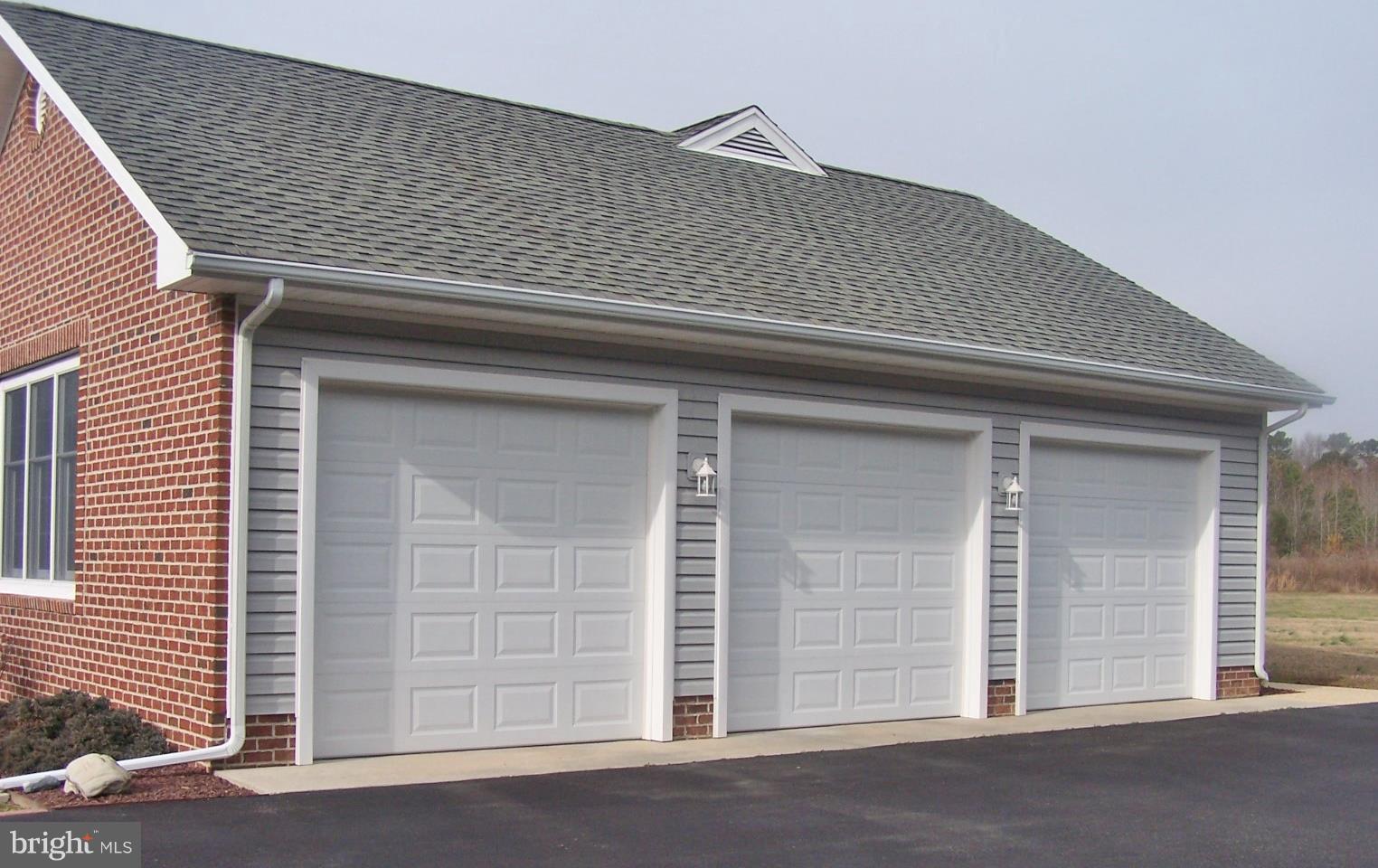 2395 McDowell Road Bridgeville, DE 19933 - Photo 61 of 76 3-car attached garage.