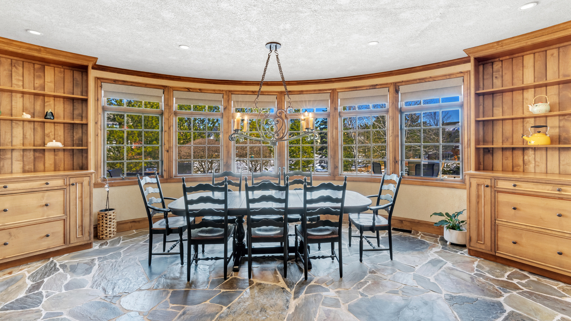 137 Singletree Road Orland Park, IL 60467 - Photo 25 of 75 a view of a dining room with furniture window and outside view