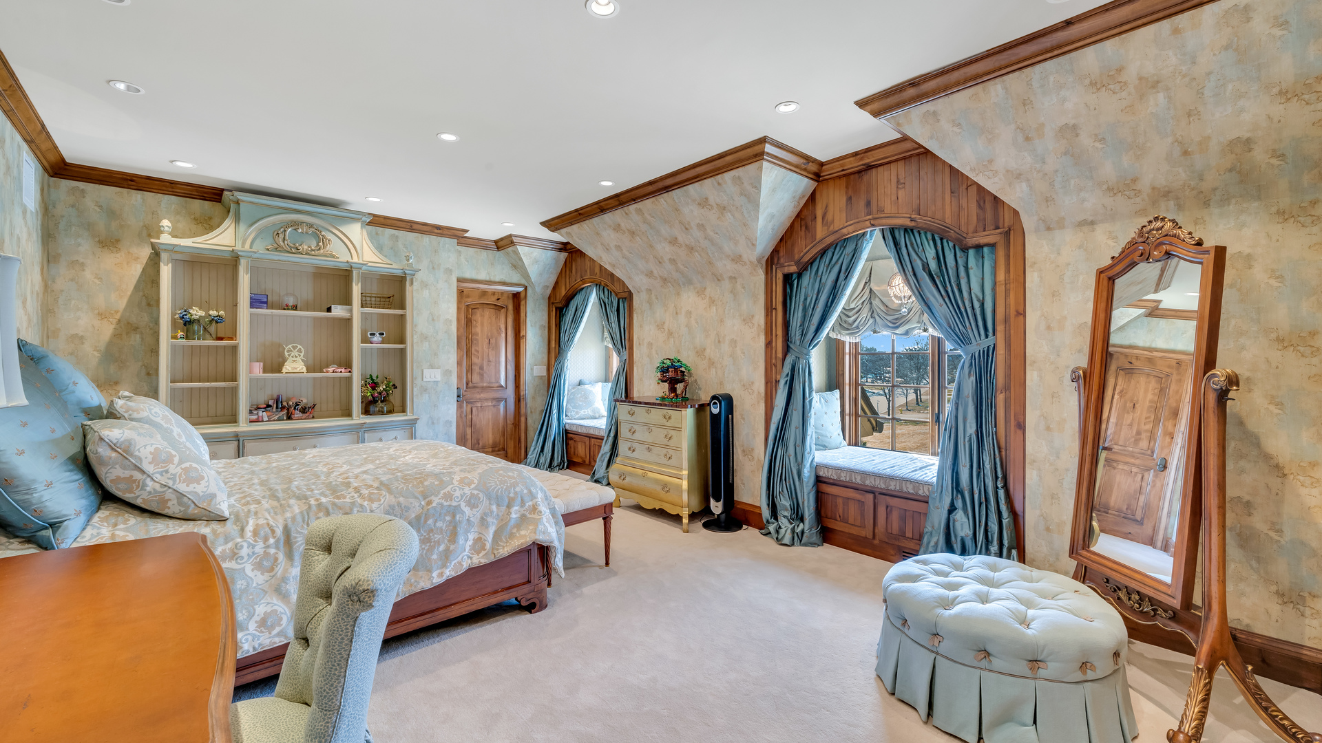 137 Singletree Road Orland Park, IL 60467 - Photo 37 of 75 a bedroom with a bed and window