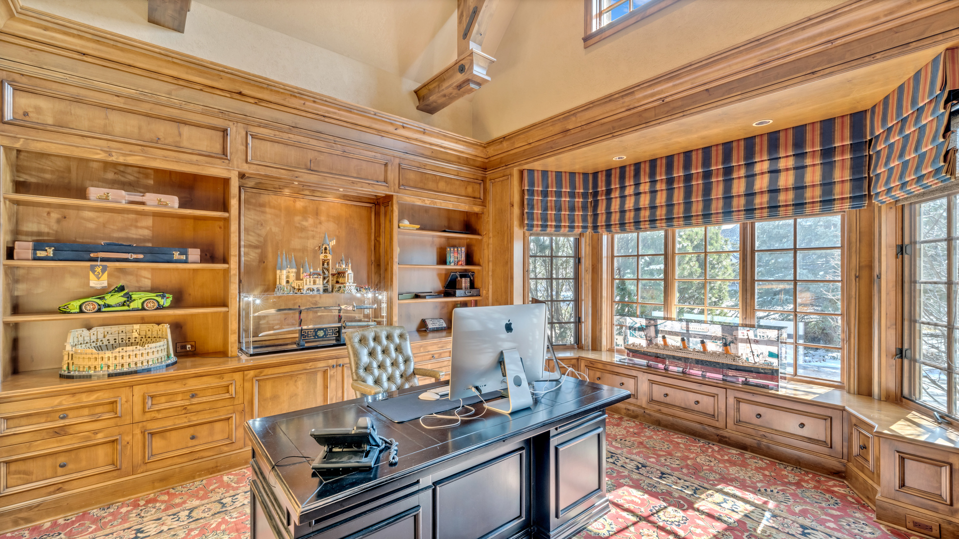 137 Singletree Road Orland Park, IL 60467 - Photo 5 of 75 a living room with furniture and large windows