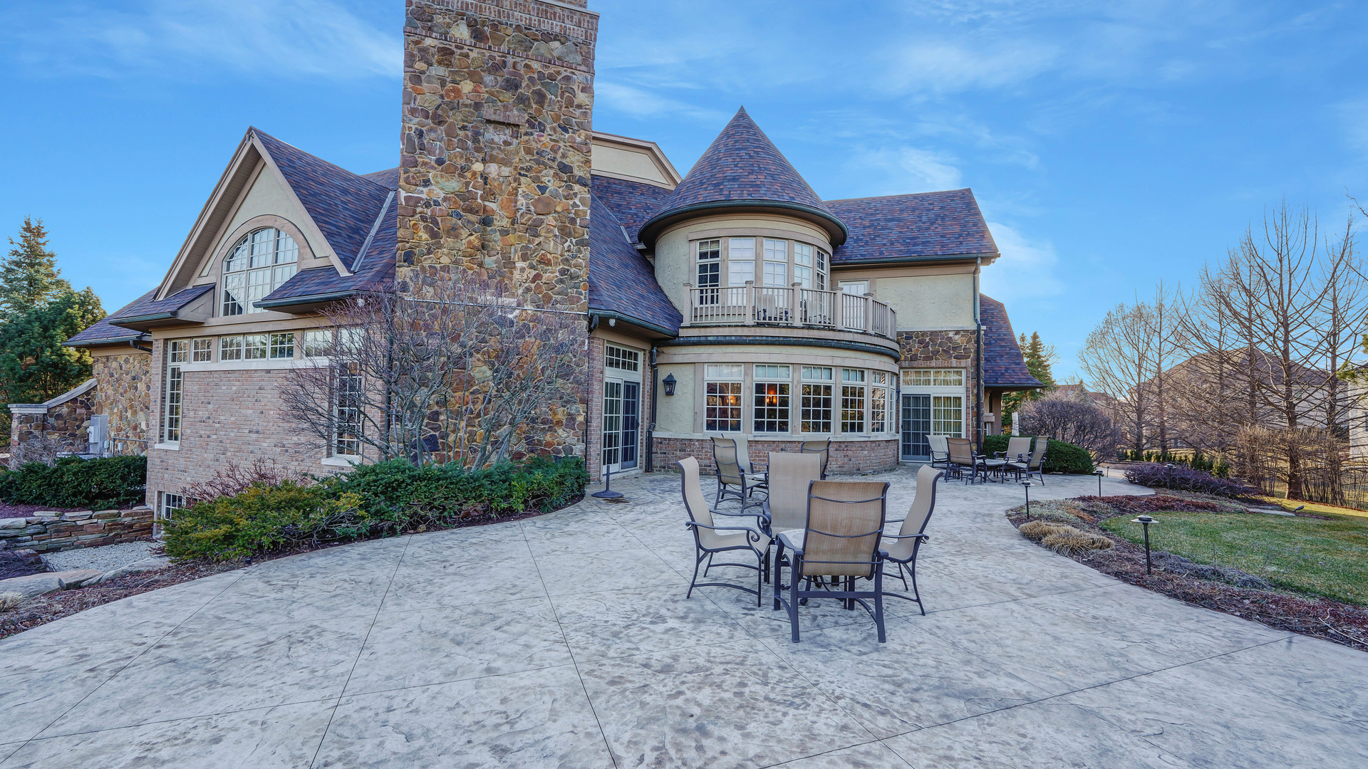 137 Singletree Road Orland Park, IL 60467 - Photo 66 of 75 a view of a table and chairs in patio