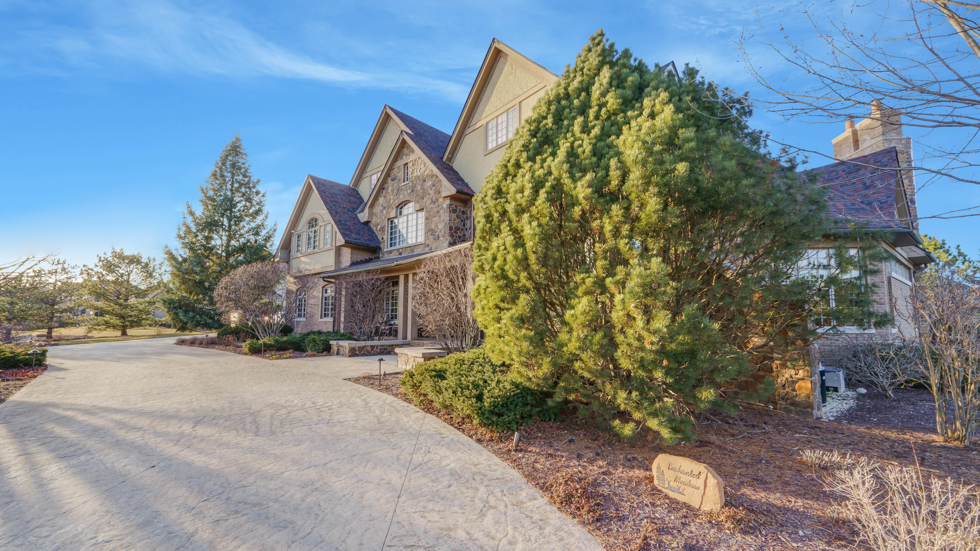 137 Singletree Road Orland Park, IL 60467 - Photo 73 of 75 a view of a house with a yard and pathway