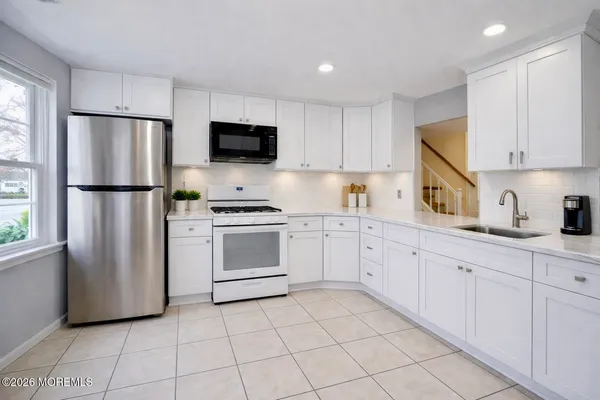 $2,800 | 28 Morgan Place, Unit 28, East Brunswick, NJ 08816