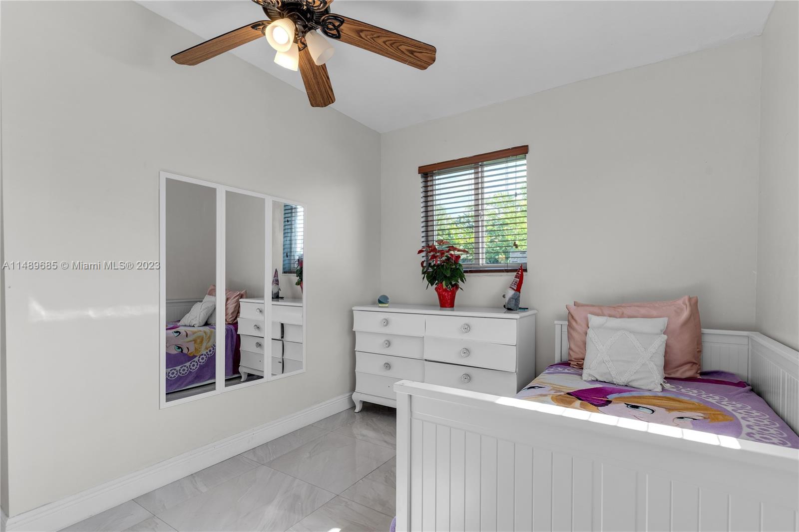 9511 Holiday Road Cutler Bay, FL 33157 - Photo 15 of 19