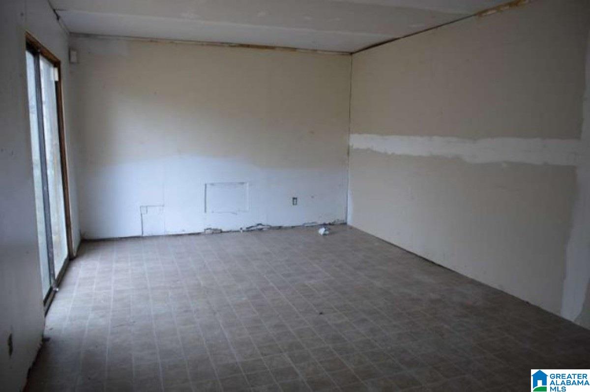 6625 Grasselli Road Fairfield, AL 35064 - Photo 7 of 9