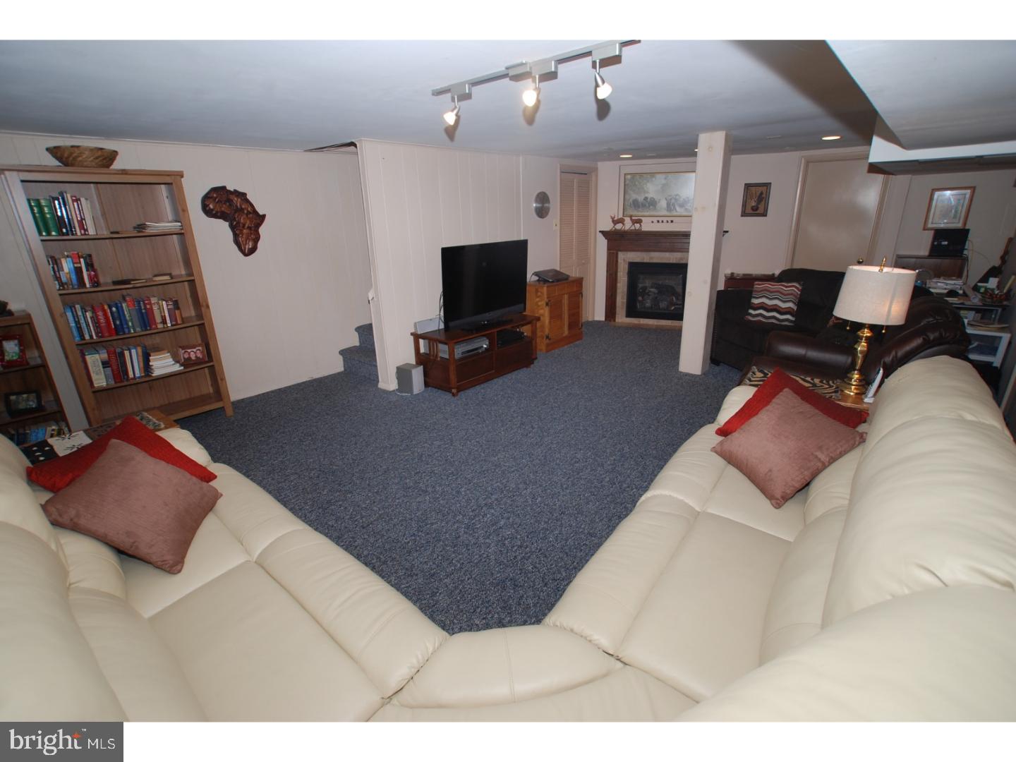 7340 Hill Road Philadelphia, PA 19128 - Photo 8 of 24 Basement - Finished