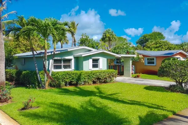 $3,500 | 262 Southeast Monterey Avenue, Stuart, FL 34996