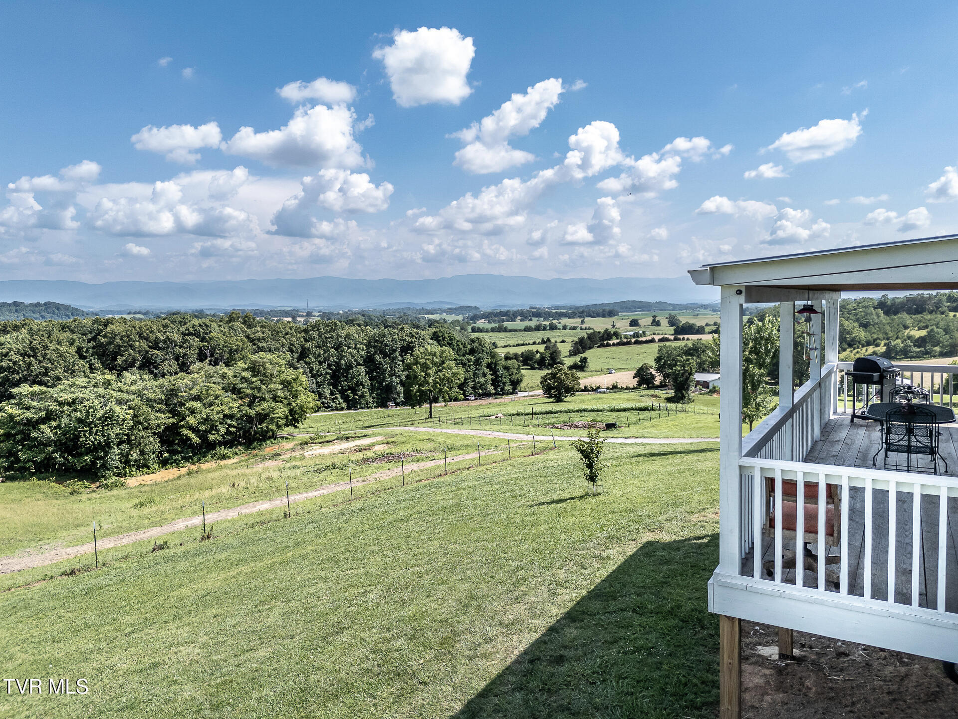 255 Jeffers Lane Limestone, TN 37681 - Photo 54 of 70 DSC08113_sky (27 of 30)