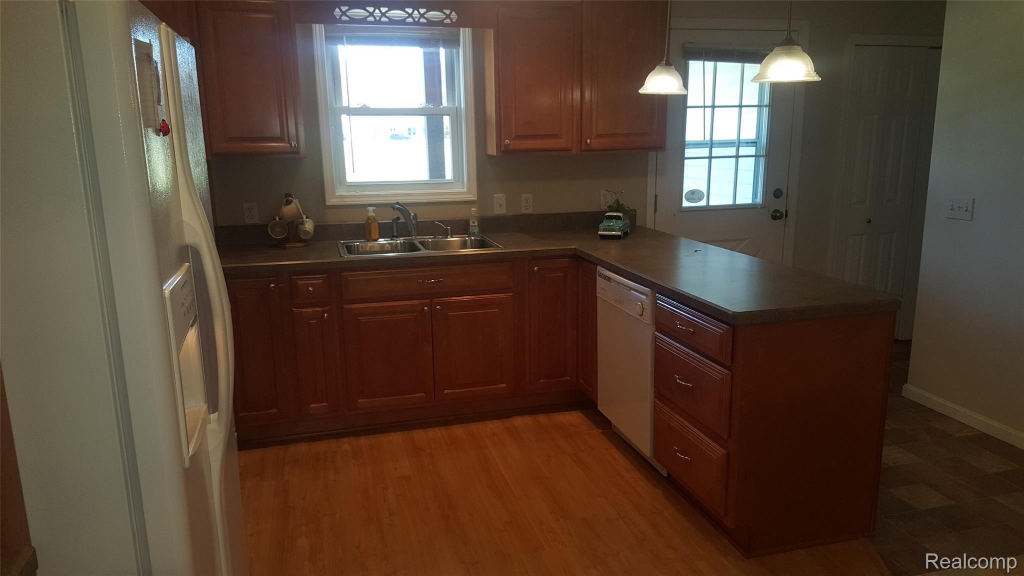 7690 Greenwood Road Jackson, MI 49201 - Photo 35 of 36 20201031_133046.jpg
