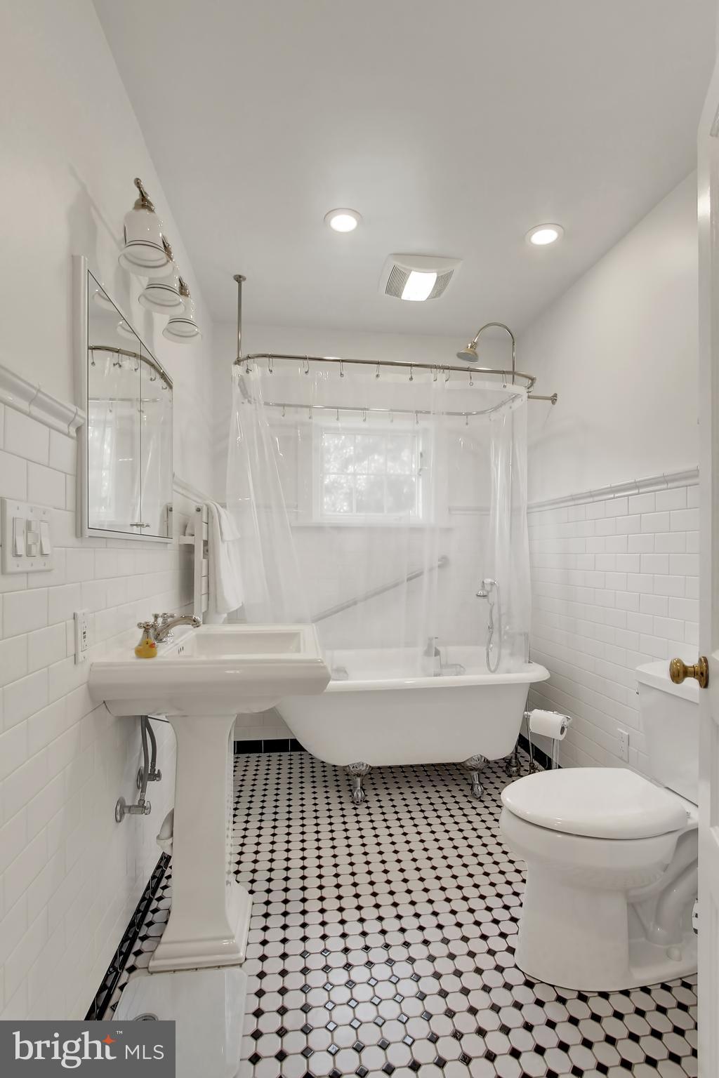 1075 Ebert Road Coopersburg, PA 18036 - Photo 17 of 36 Full bath upsatirs