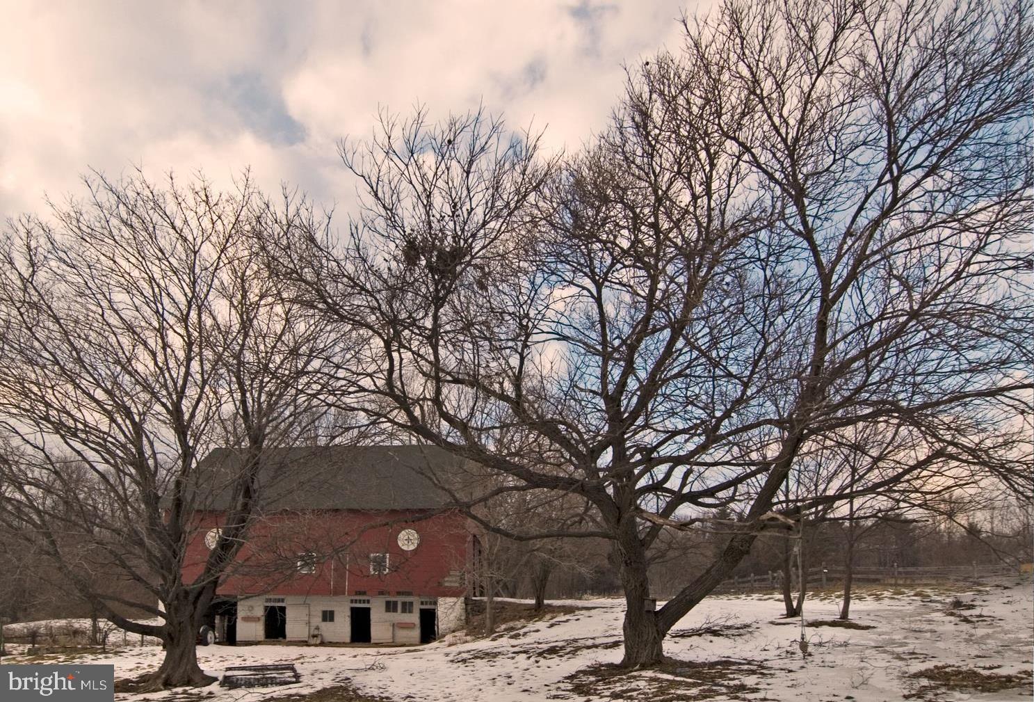 1075 Ebert Road Coopersburg, PA 18036 - Photo 35 of 36 Barn
