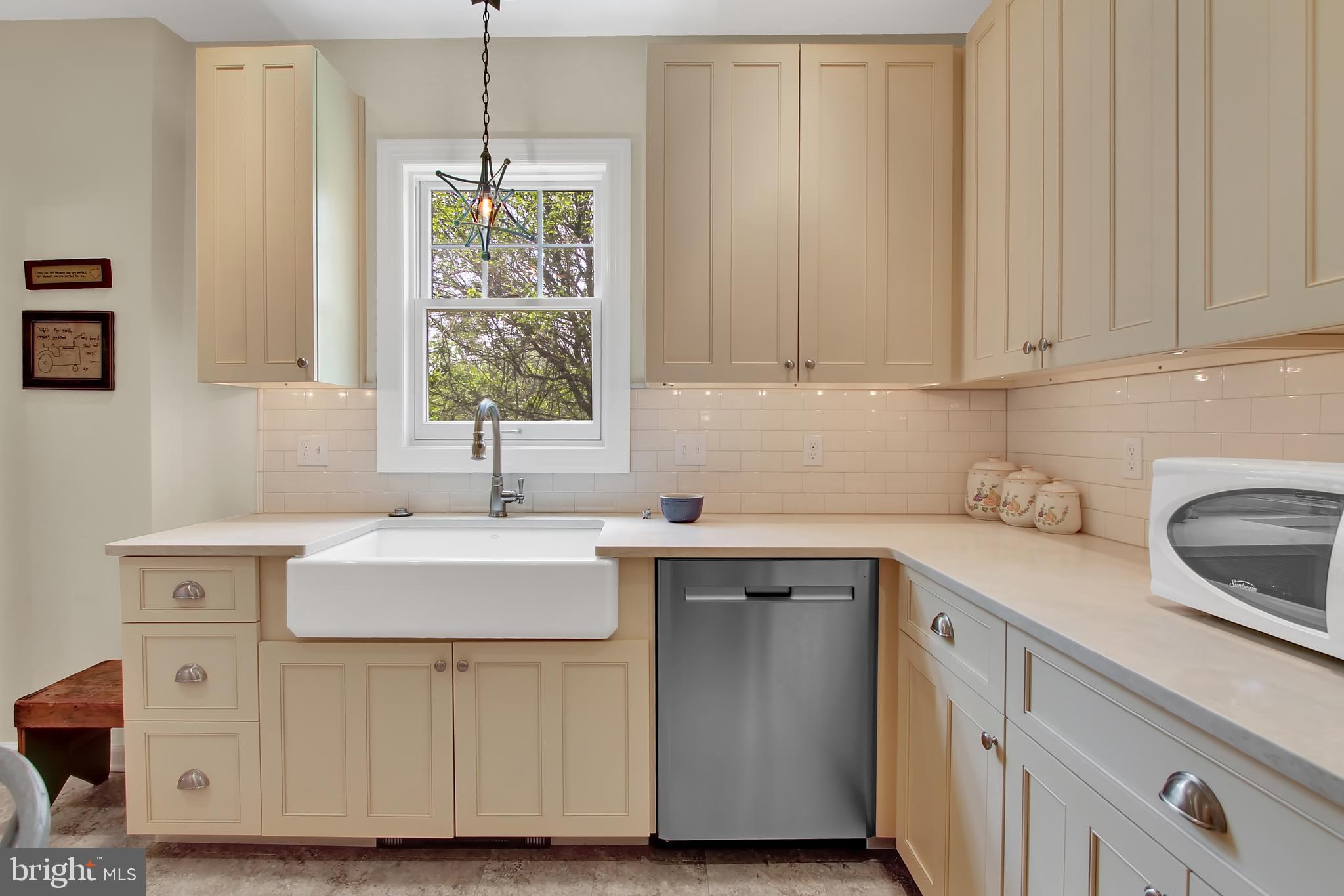 1075 Ebert Road Coopersburg, PA 18036 - Photo 5 of 36 Kitchen
