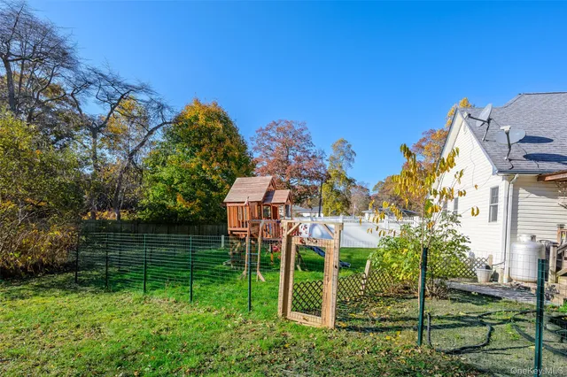 $849,900 | 20 Tulip Court, Moriches, NY 11955