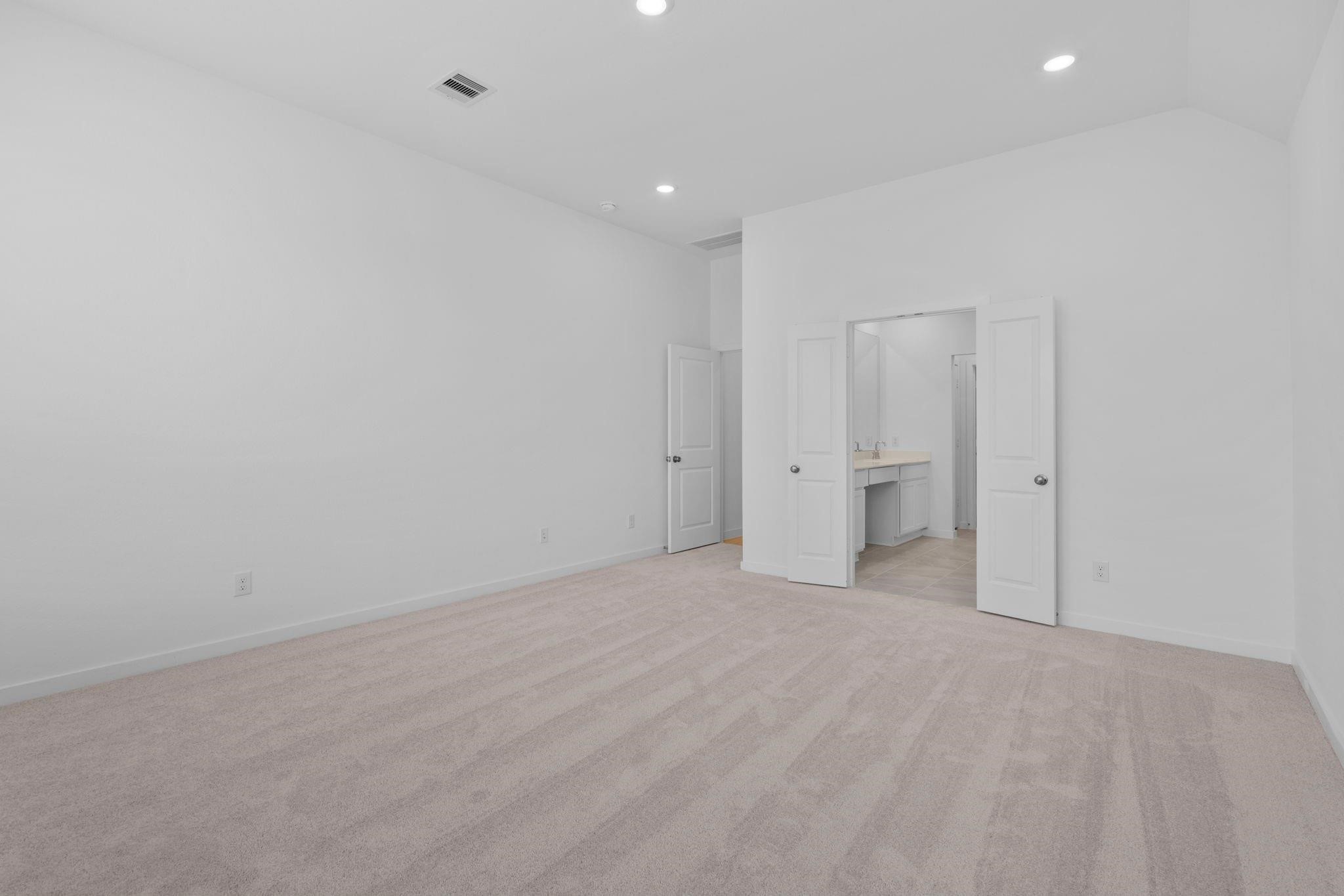 2716 Pine Bluff Drive Rosenberg, TX 77469 - Photo 15 of 32 a view of an empty room