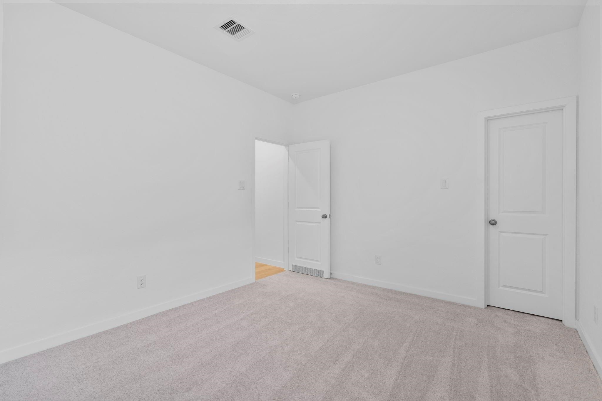 2716 Pine Bluff Drive Rosenberg, TX 77469 - Photo 25 of 32 a view of an empty room