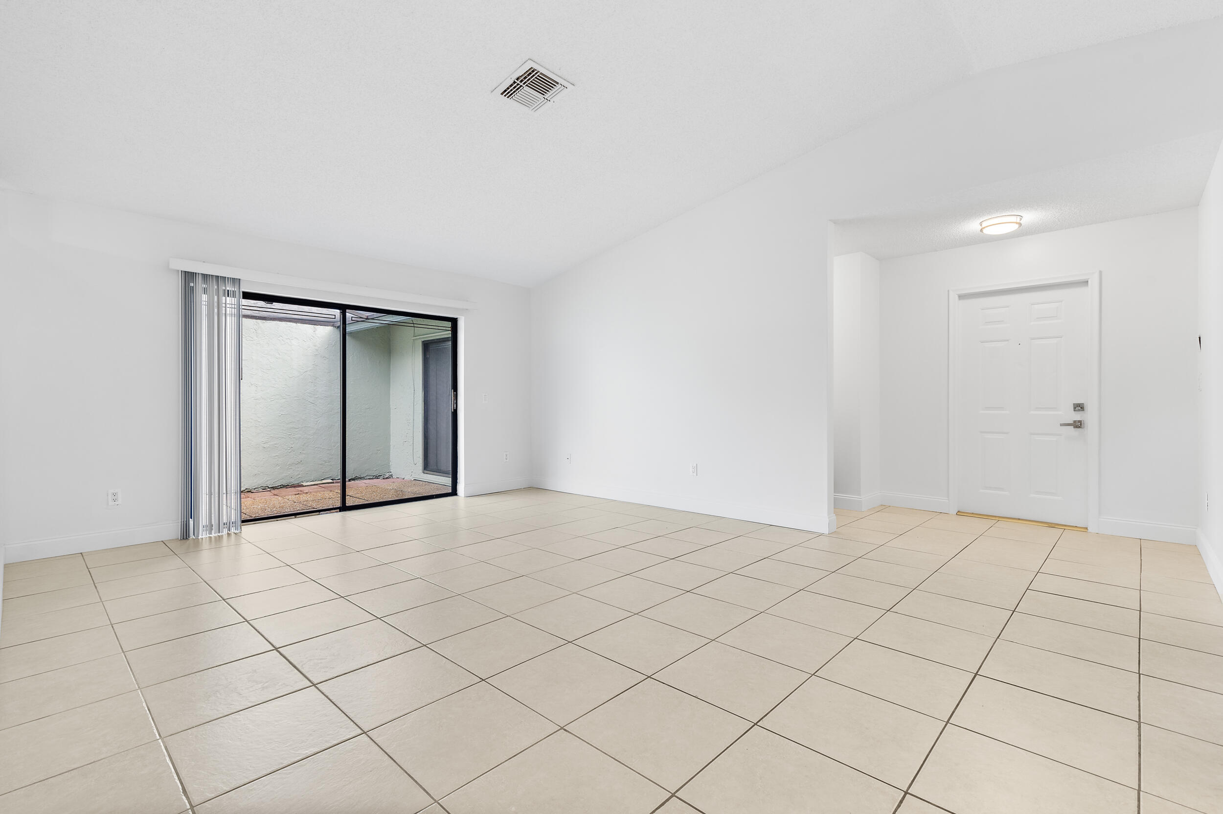 23320 Southwest 58th Avenue, Unit B Boca Raton, FL 33428 - Photo 16 of 40 5__dsc4413