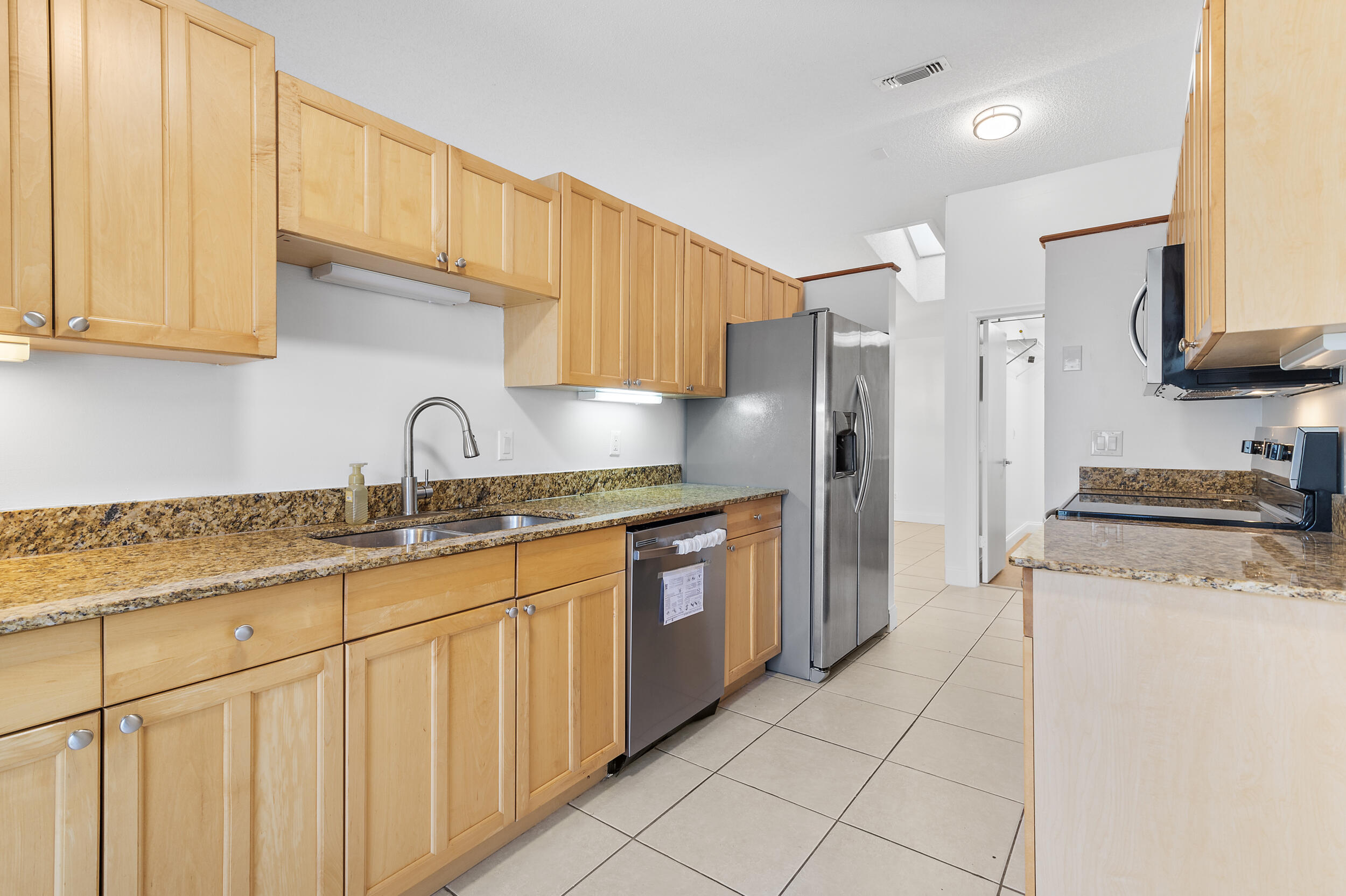 23320 Southwest 58th Avenue, Unit B Boca Raton, FL 33428 - Photo 3 of 40 22__dsc4462
