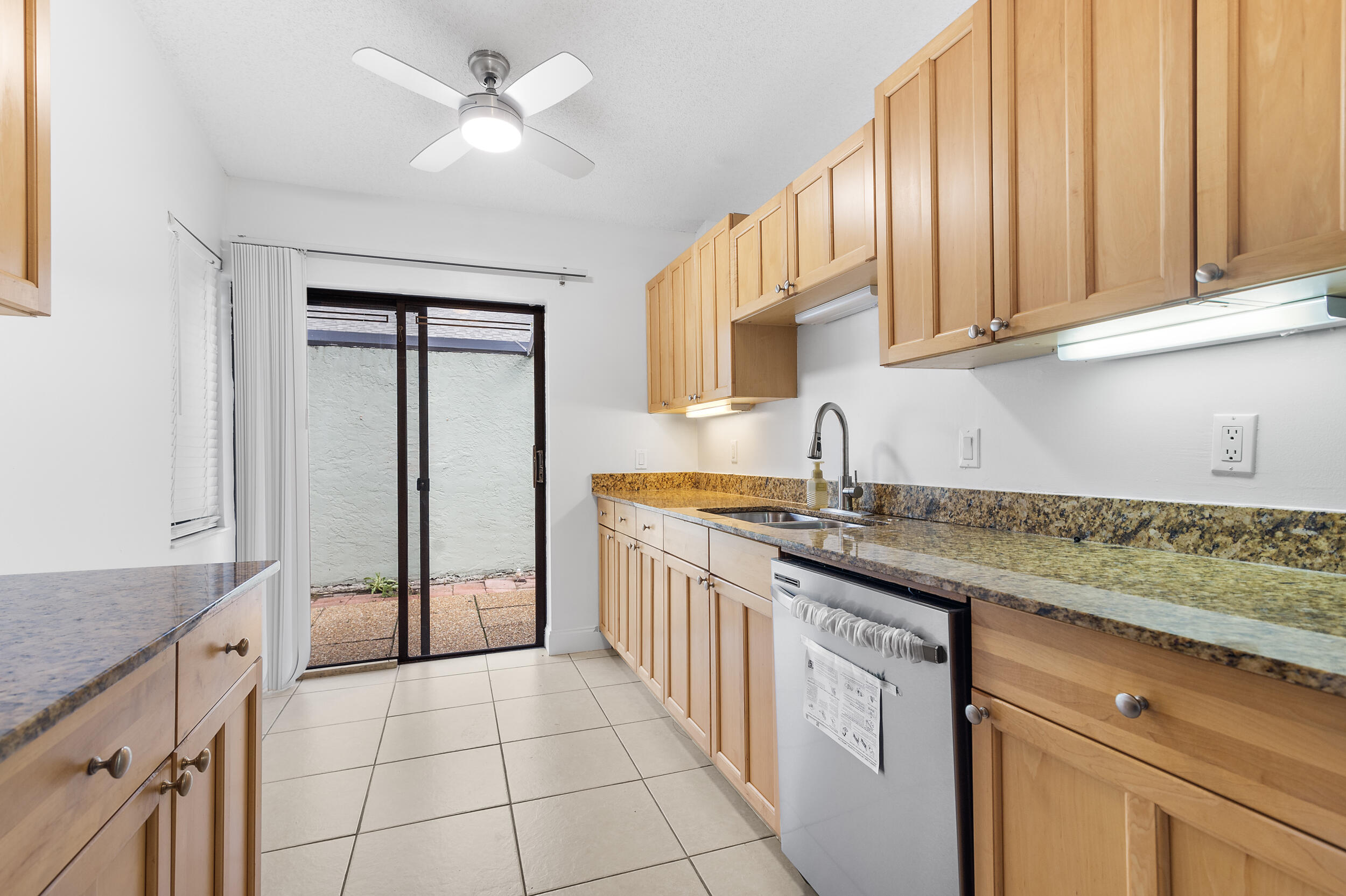23320 Southwest 58th Avenue, Unit B Boca Raton, FL 33428 - Photo 9 of 40 21__dsc4458