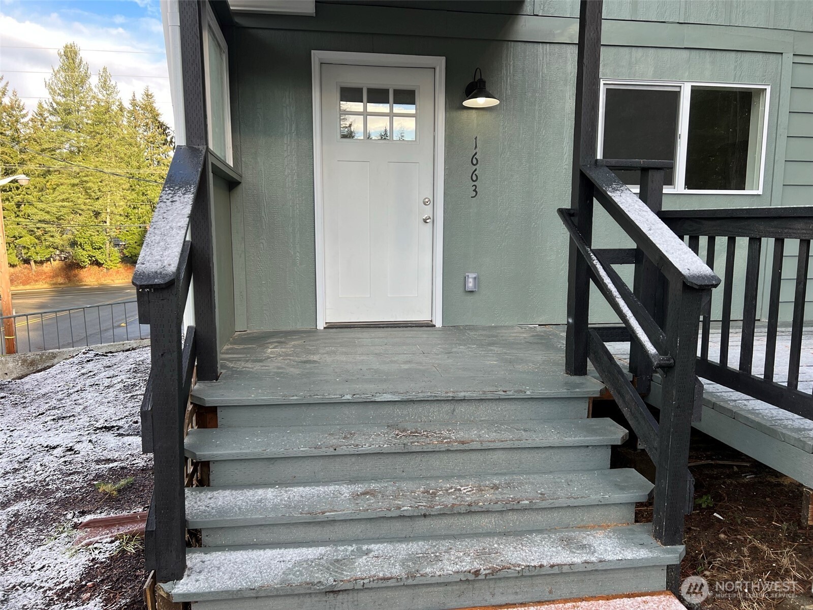 1663 Harrison Avenue Southeast Port Orchard, WA 98366 - Photo 11 of 30 a view of entryway