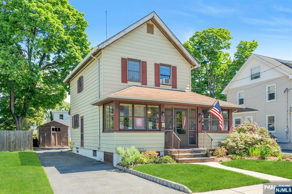 52 Terrace Avenue Rochelle Park, NJ 07662 - Photo 2 of 34