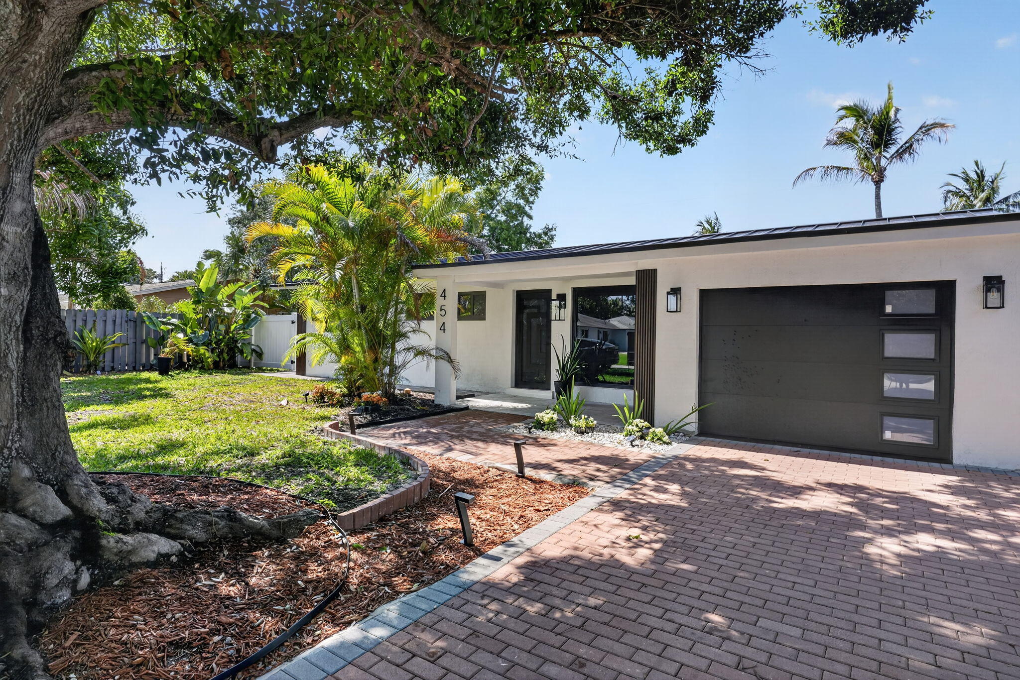 454 Dover Road Jupiter, FL 33469 - Photo 4 of 59 4-web-or-mls-_MLP8140