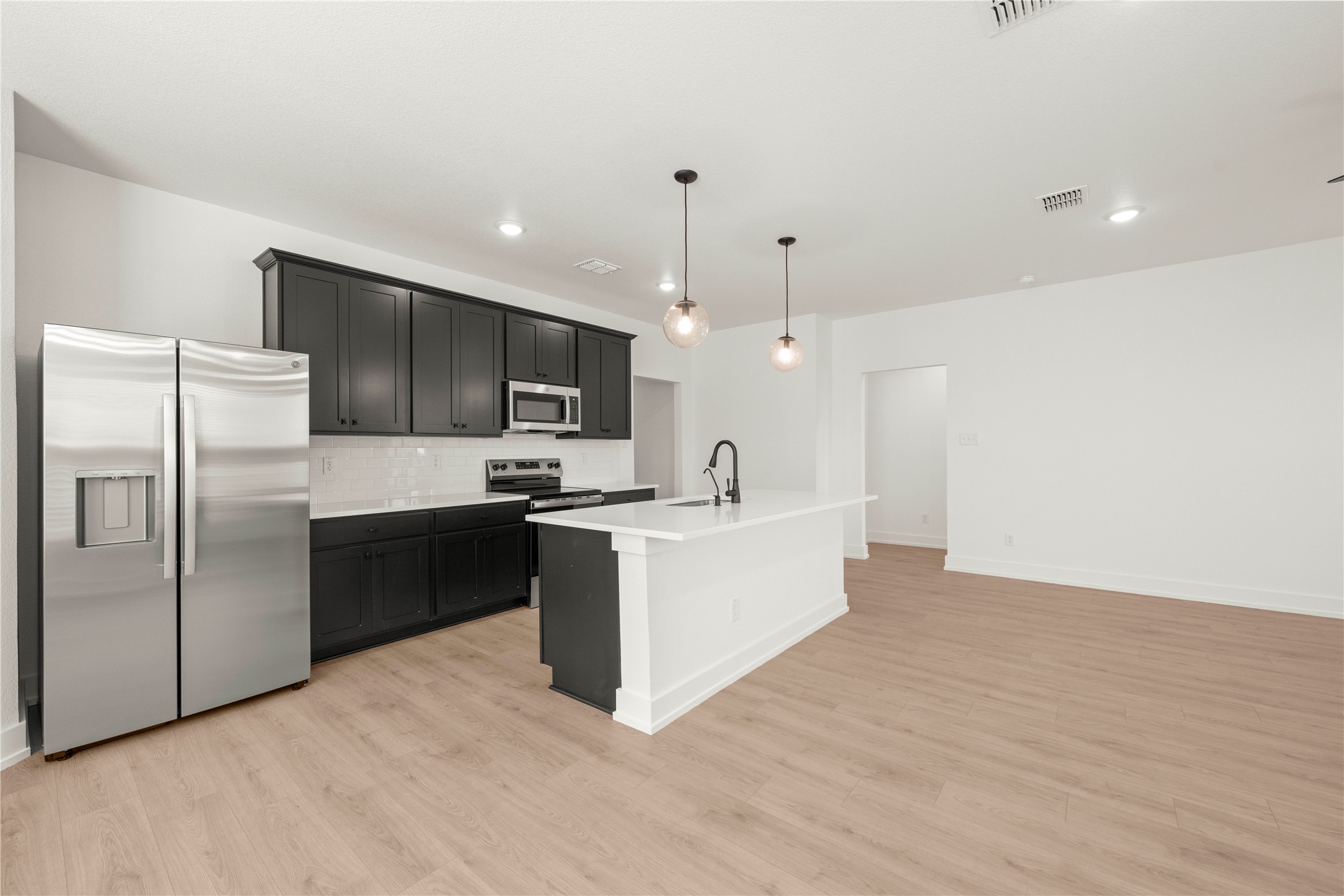 548 Gus Loop Georgetown, TX 78626 - Photo 10 of 25