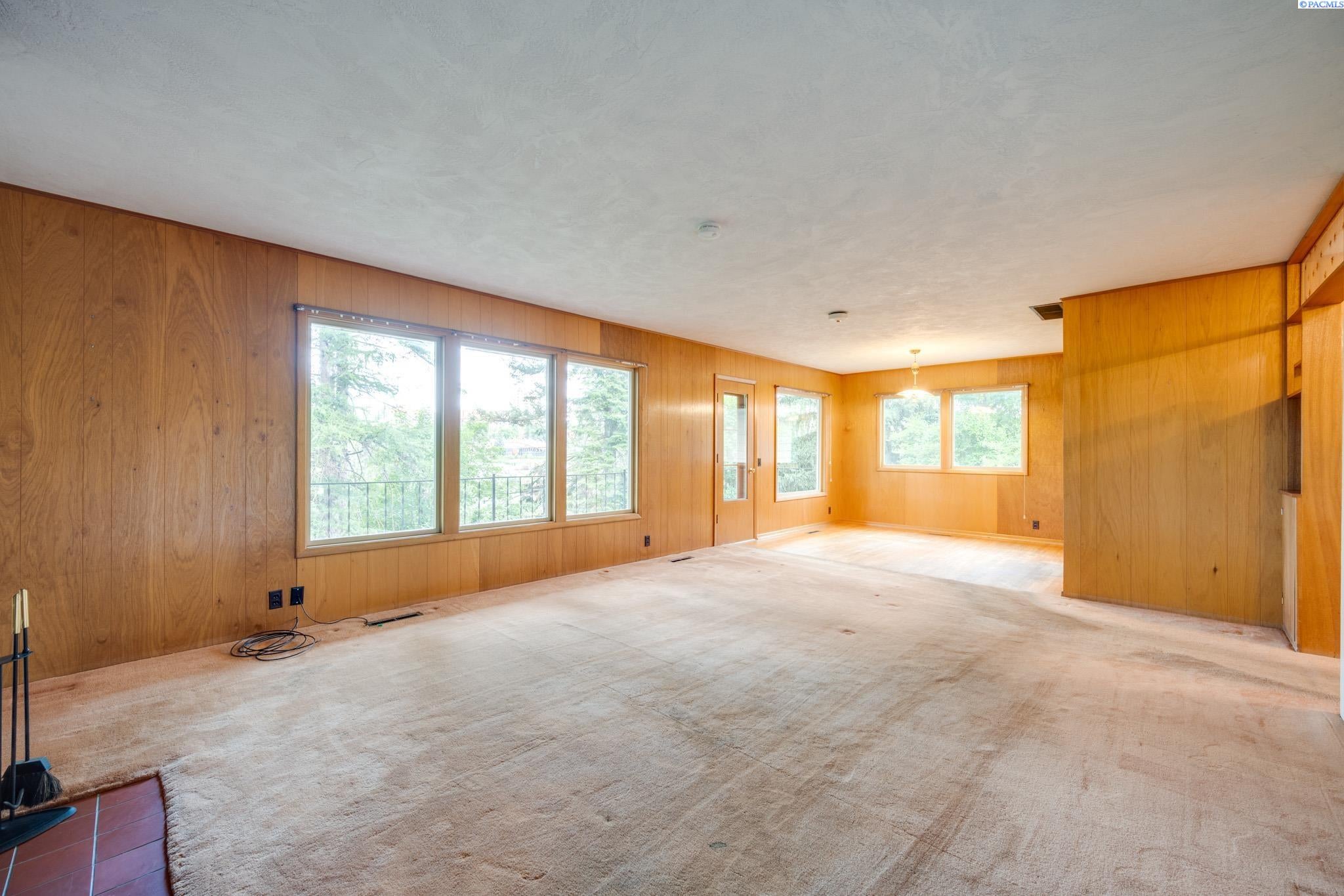 732 Southeast Ridgeview Street Pullman, WA 99163 - Photo 4 of 27 Gallery Image 4