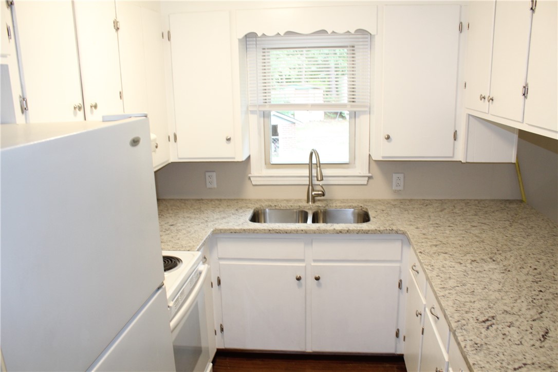 106 Pine Grove Road Anderson, SC 29624 - Photo 8 of 17