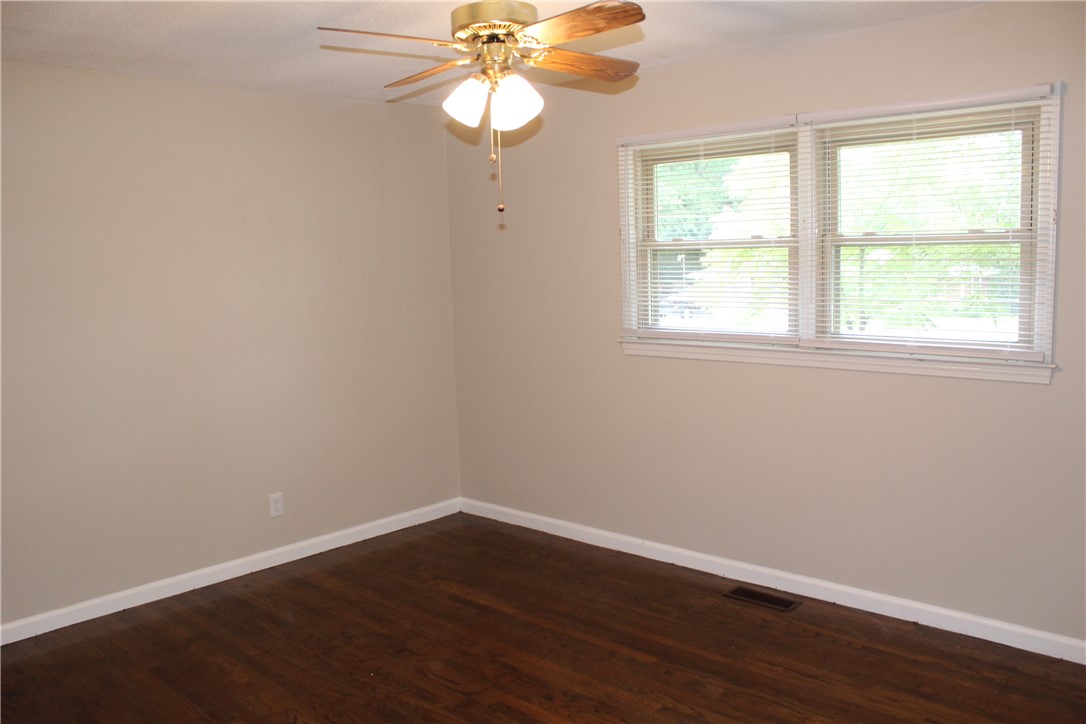 106 Pine Grove Road Anderson, SC 29624 - Photo 9 of 17