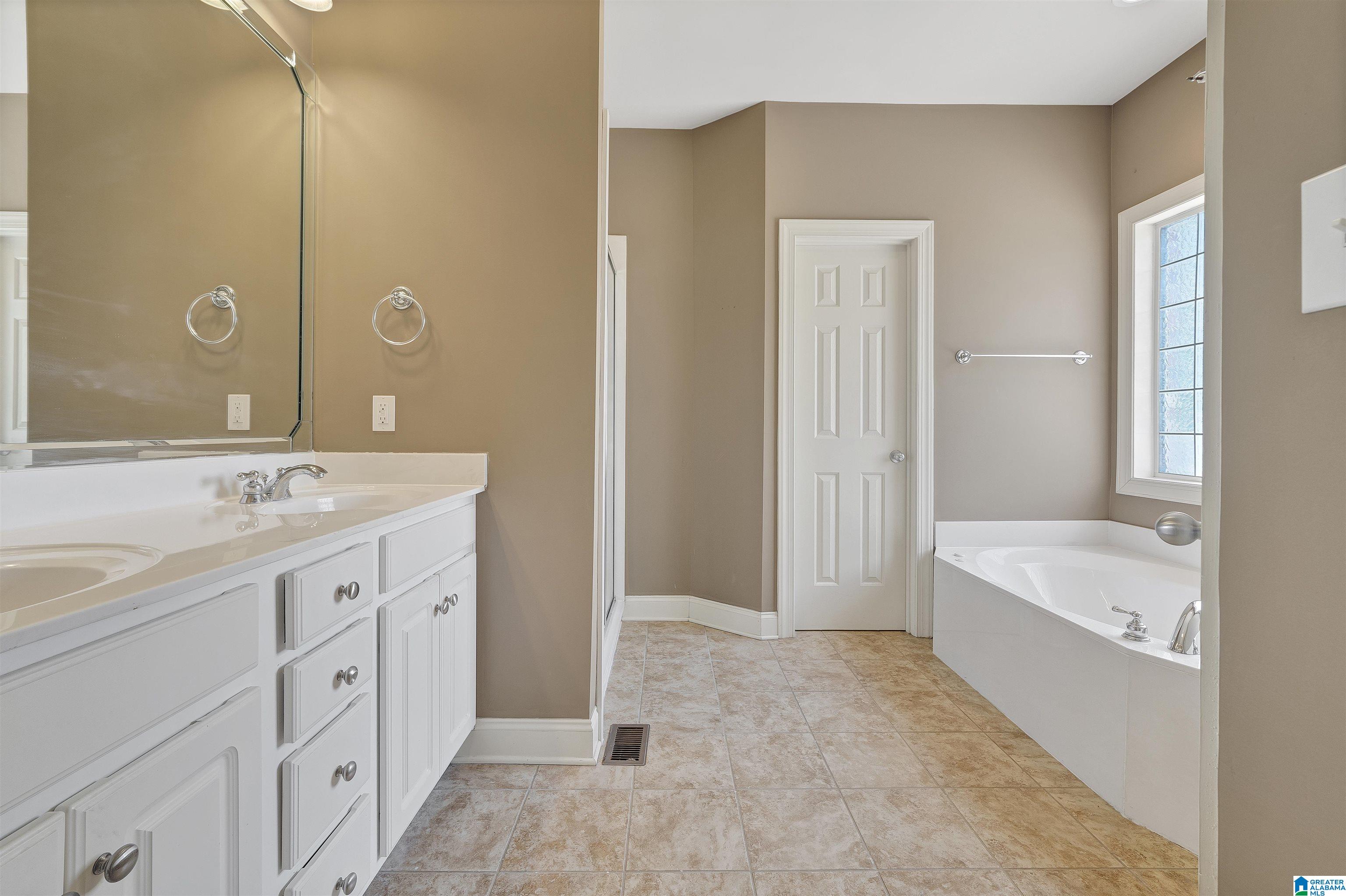 205 Timber Ridge Circle Alabaster, AL 35007 - Photo 12 of 33