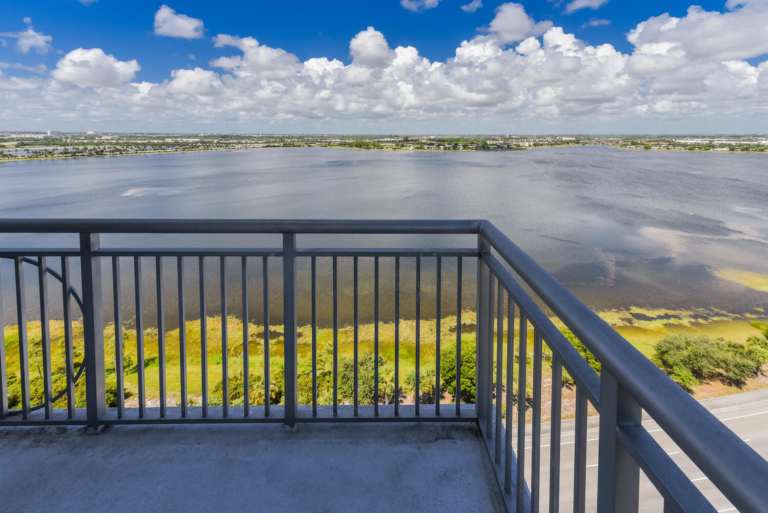 300 South Australian Avenue, Unit 1106 West Palm Beach, FL 33401 - Photo 11 of 26 300 S Australian Ave Unit 1507-large-003