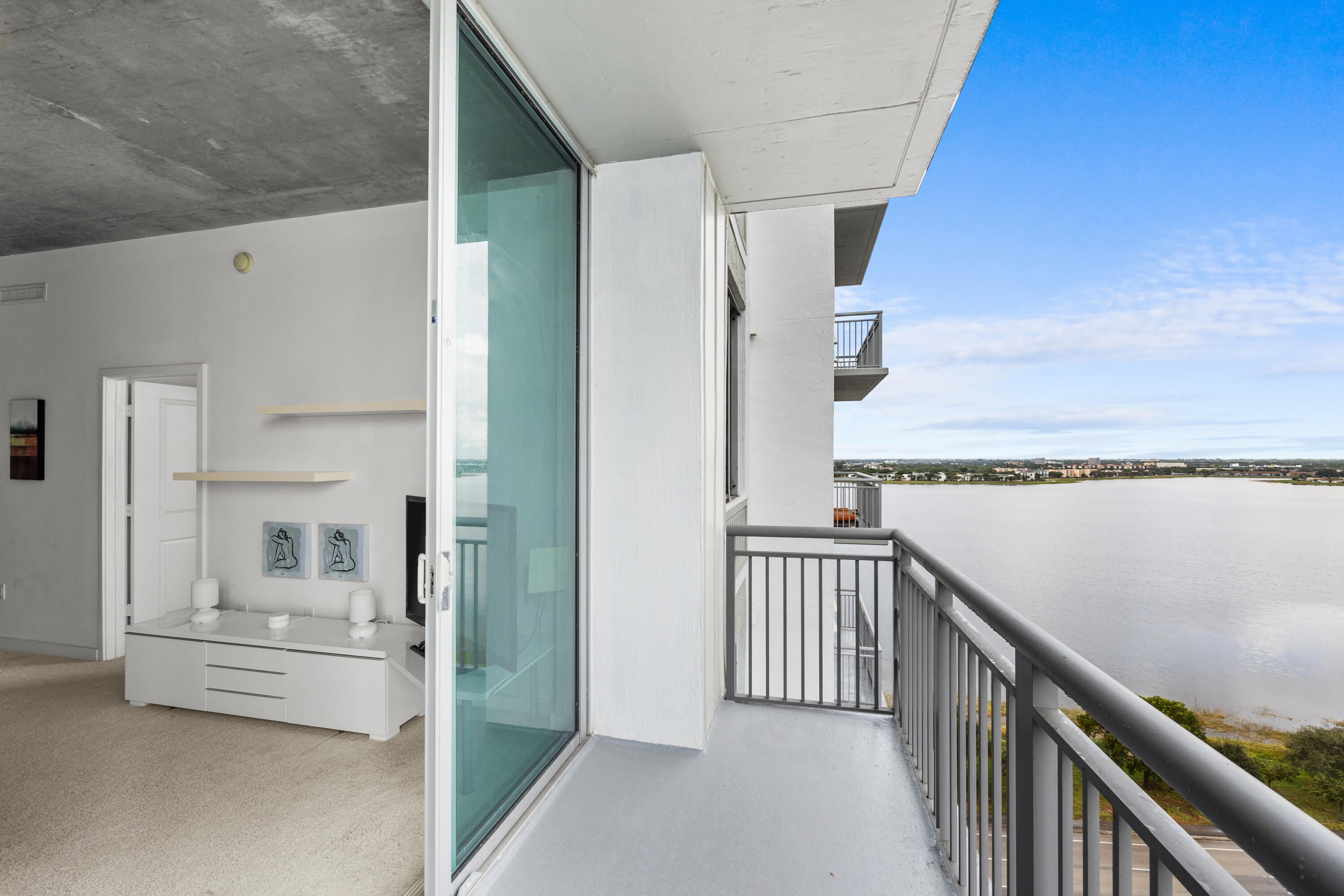 300 South Australian Avenue, Unit 1106 West Palm Beach, FL 33401 - Photo 2 of 26 366A0036-79