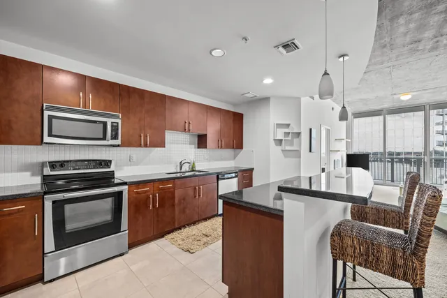 $3,550 | 300 South Australian Avenue, Unit 1106, West Palm Beach, FL 33401