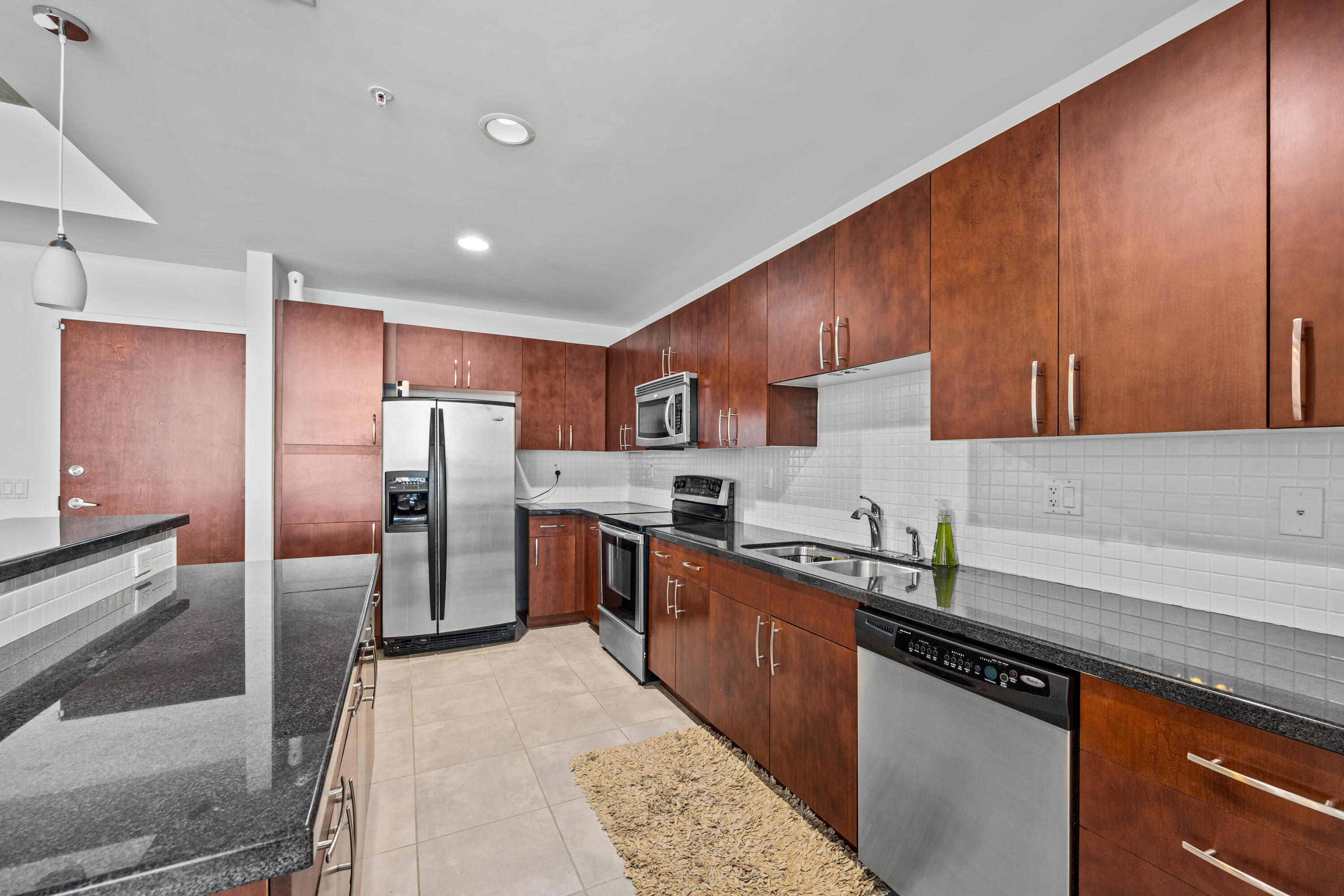 300 South Australian Avenue, Unit 1106 West Palm Beach, FL 33401 - Photo 5 of 26 366A0008-51